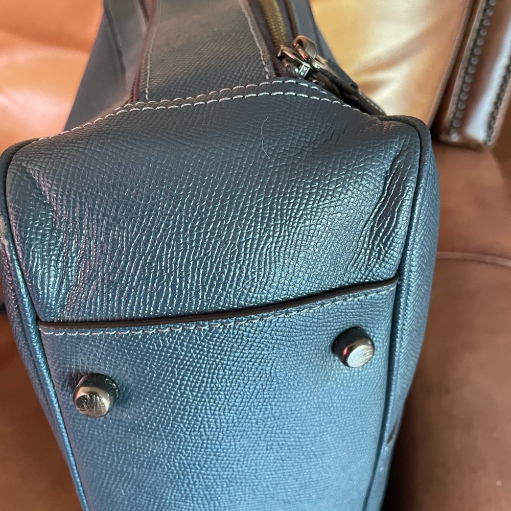 Gorgeous Coach Metropolitan Double Zip Business Case in pebble leather. - Picture 6 of 15